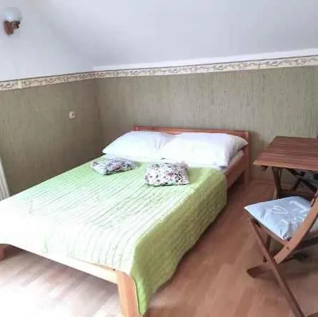 Goscinne Nad Zalewem *